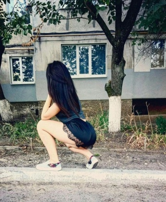 Знаешь, я живу в Москве, и могу предложить тебе множество возможностей для нашей встречи. Все зависит от твоих предпочтений. Любишь расслабиться после напряженного дня? Тогда я могу предложить массаж, который сведет тебя с ума. Хочешь разнообразия в своей сексуальной жизни? Я рада исполнить твои самые скрытые фантазии. У меня есть множество положительных отзывов, которые подтверждают мою высокую квалификацию и умение доставлять незабываемое наслаждение. Знакомства со мной оставят у тебя яркие впечатления и заставят возвращаться снова и снова. Для тебя прилагаются фото, чтобы ты смог оценить мою красоту. Жду твоего звонка! 😉😘 Лариса